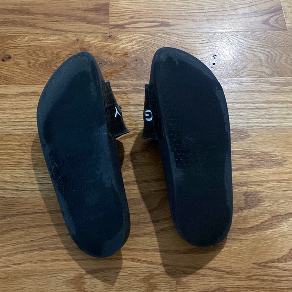 Givenchy Slides - Picture 6 of 6